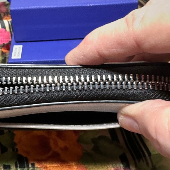 NWT Michael Kors wallet. - Picture 3 of 9